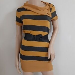 Eye candy knit top striped size M⭐️